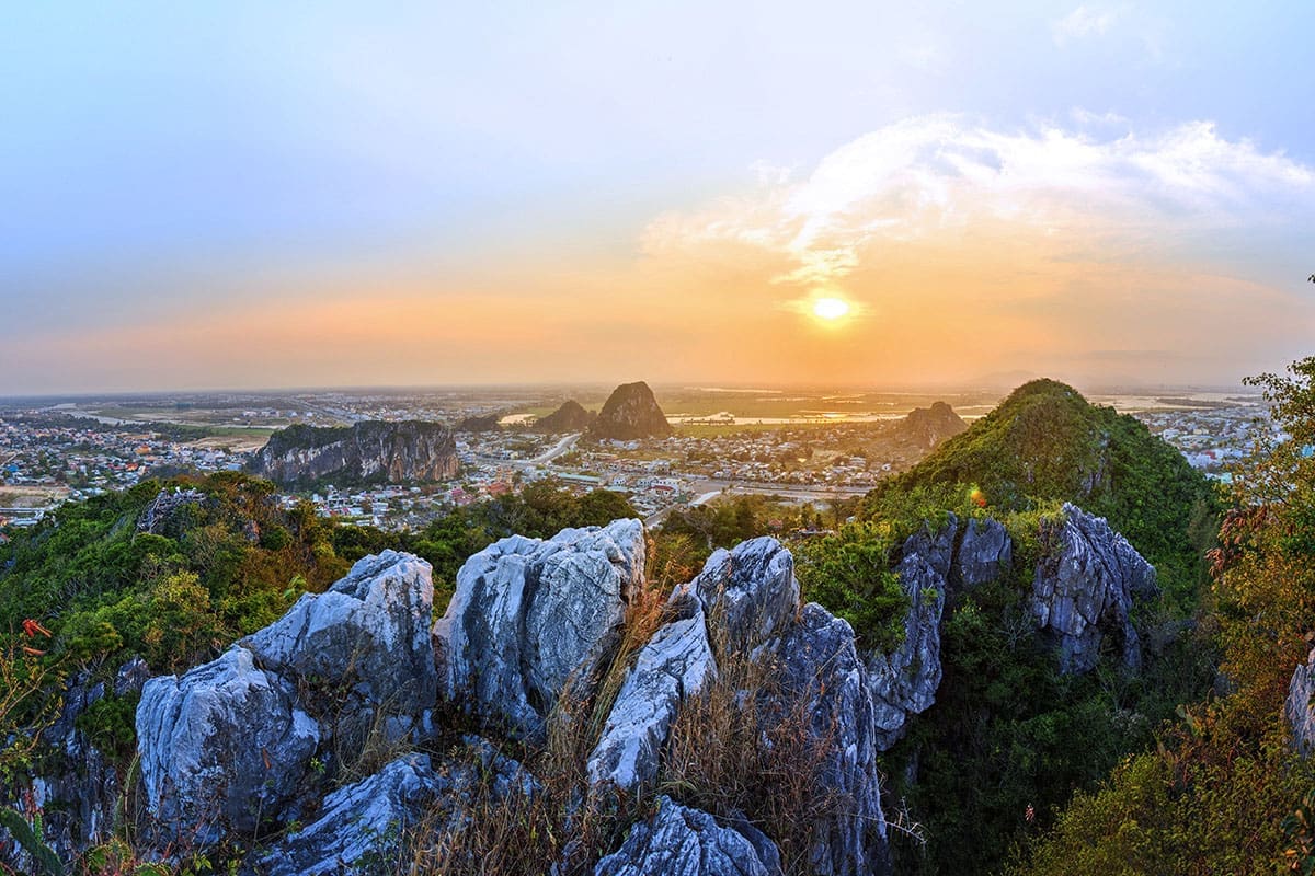 non nuoc marble mountains in da nang all