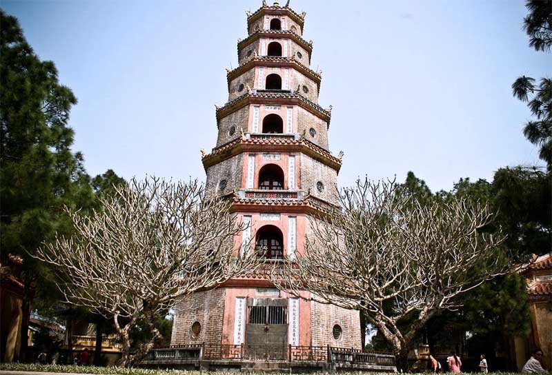 Tour Du Lịch Nghỉ Dưỡng Cho Người Cao Tuổi - Chùa Thiên Mụ Huế